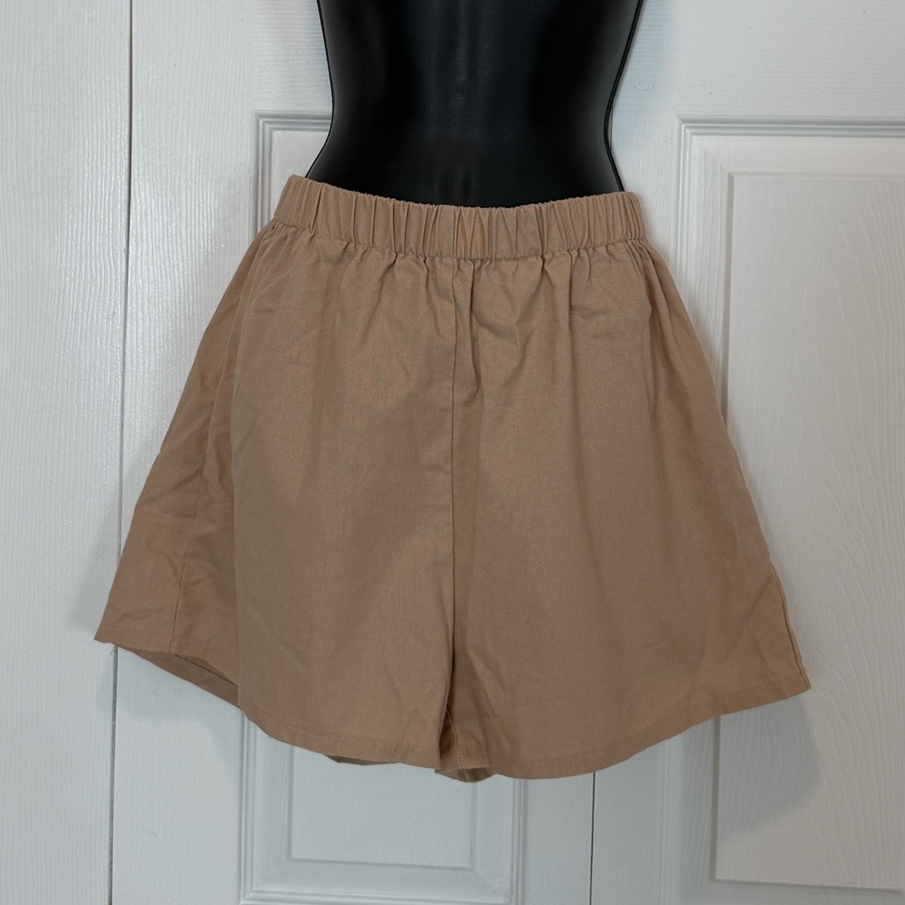 PrettyLittleThing High Waist Tan Shorts Medium